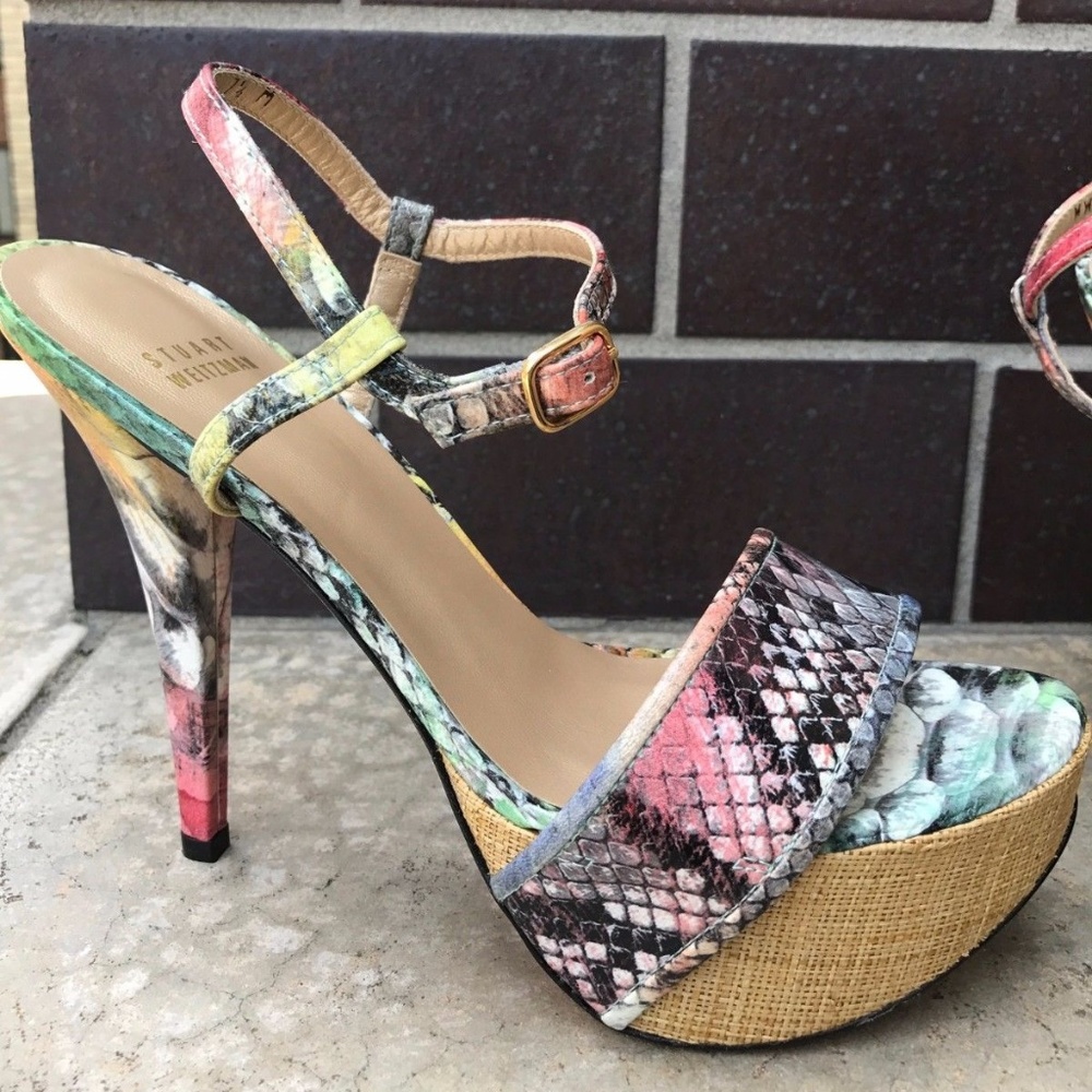 STUART WEITZMAN multicolor python pattern heels
